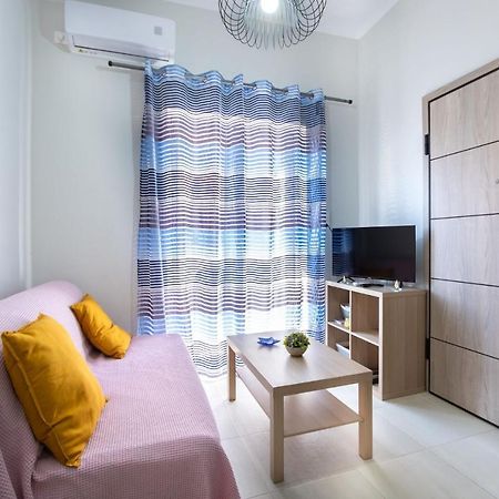 Joyfull Apartment In Pireu Exterior foto